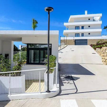 Apartment One-80 2440 Estepona